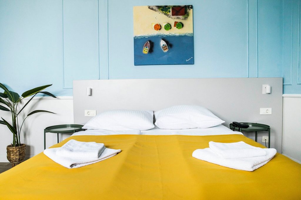 economy-triple-room-hotel-plaza-3