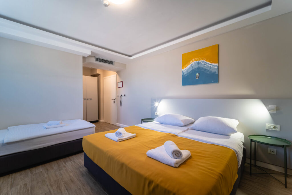 Economy Triple Room 3